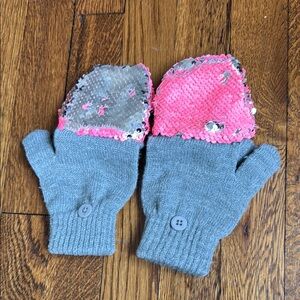 Girls sequin flip glittens. Grey glove with flip sequin pink and silver mitten.